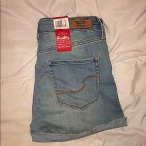 Levi's Shorts - Women’s Jeans Shorts Levi's Shorts - Women’s Jeans Shorts